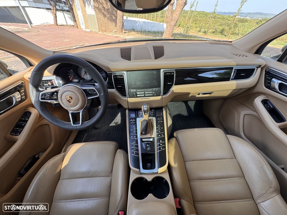 Porsche Macan S - 23