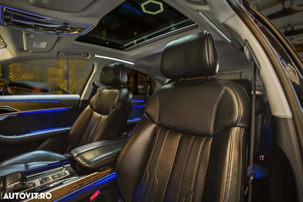 Audi A8 - 12
