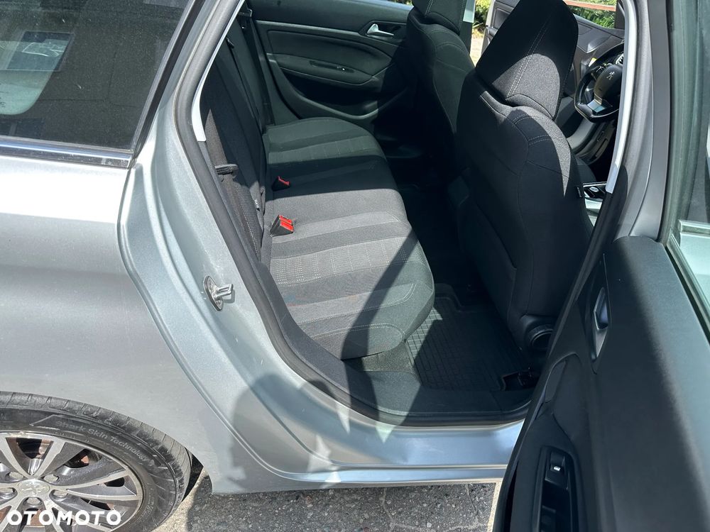 Peugeot 308 BlueHDi FAP 120 Stop & Start Allure - 19
