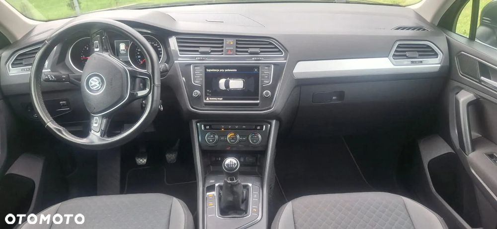 Volkswagen Tiguan - 19