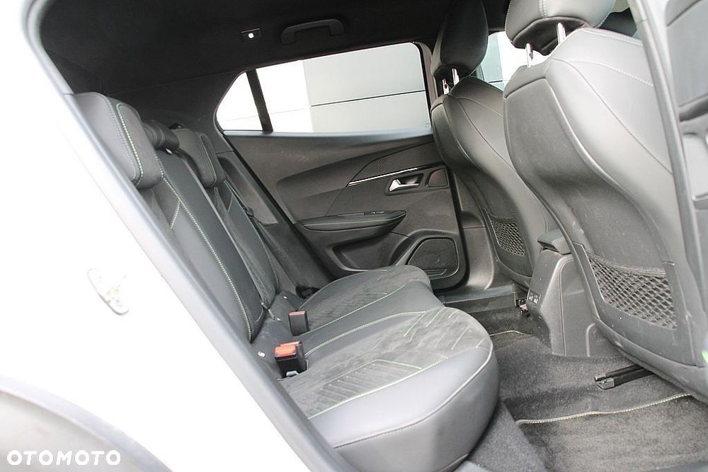 Peugeot 2008 1.2 PureTech GT S&S EAT8 - 27
