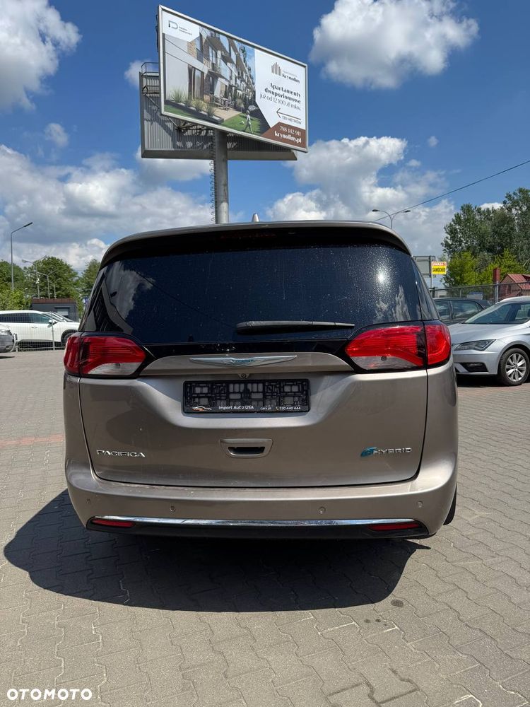 Chrysler Pacifica - 7