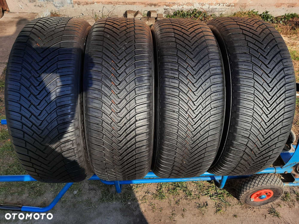 Opony wielosezonowe klasy premium CONTINENTAL 235/55/19 ok. 6 mm 2019r