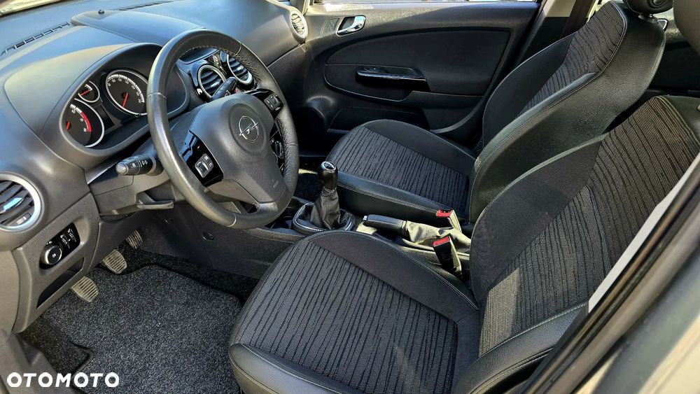 Opel Corsa 1.4 16V Innovation - 11