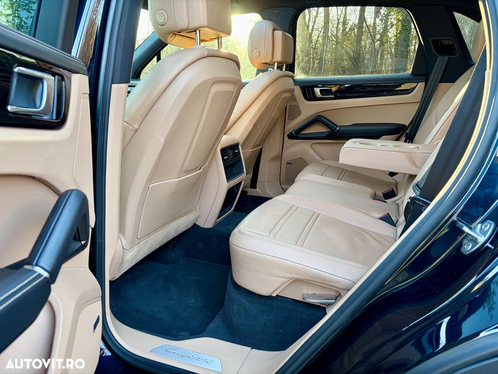 Porsche Cayenne S Tiptronic S Platinum Edition - 24