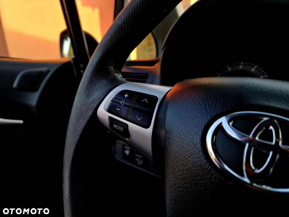 Toyota Auris 1.6 Premium - 27