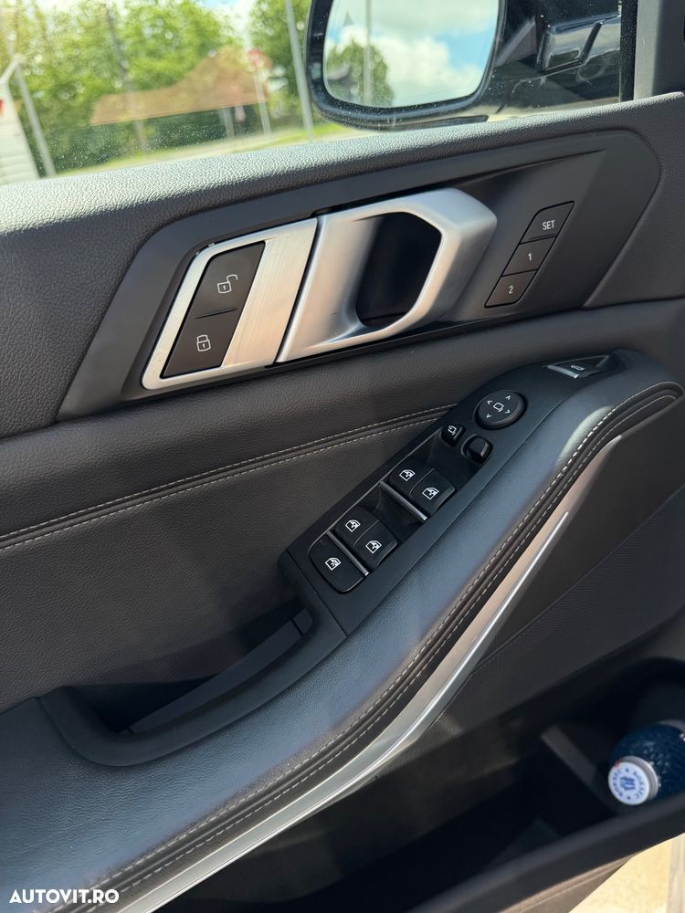BMW X5 xDrive40i - 24