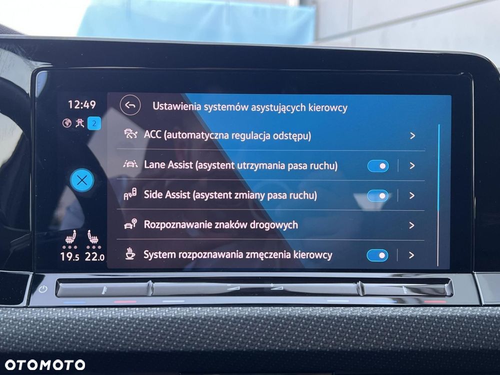 Volkswagen Golf 1.5 eTSI EVO R-Line DSG - 23