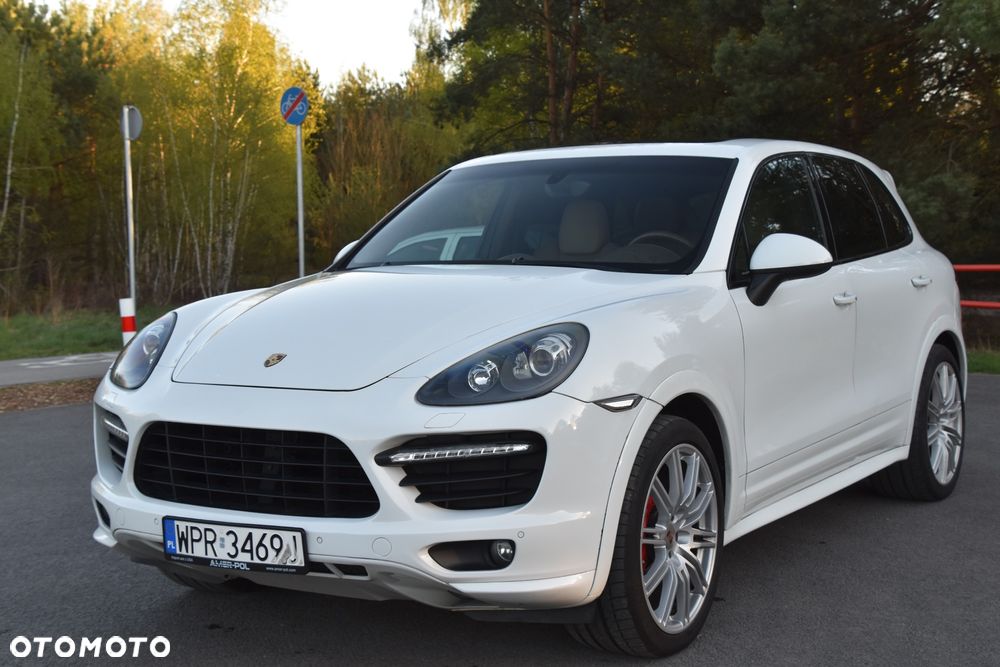 Porsche Cayenne - 2