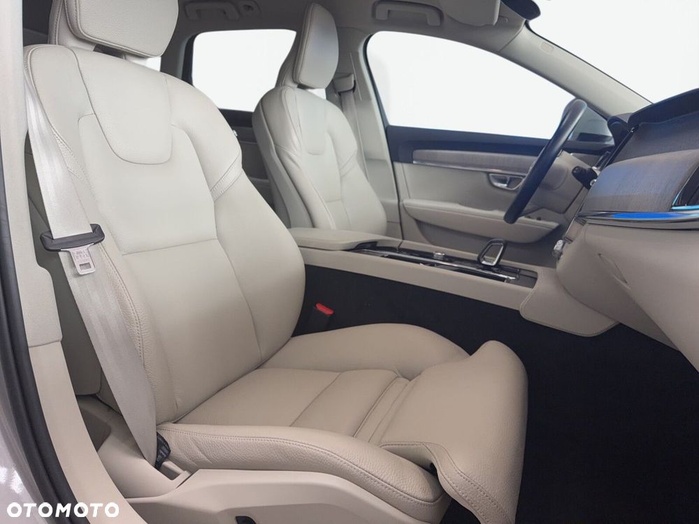 Volvo V90 Cross Country - 22