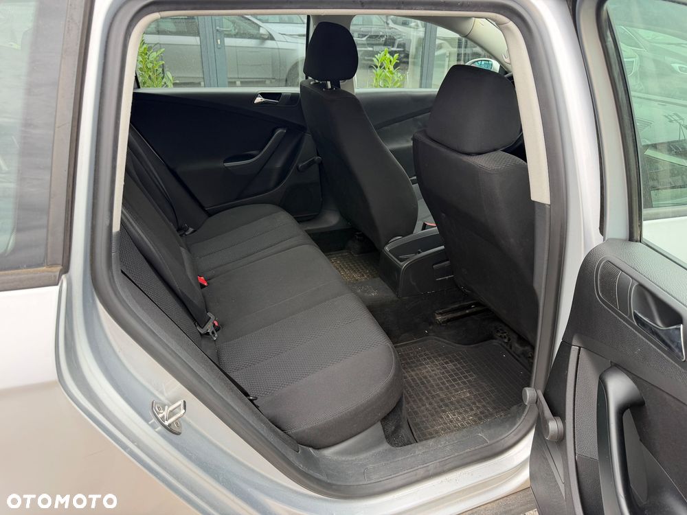 Volkswagen Passat 1.9 TDI DPF Trendline - 24
