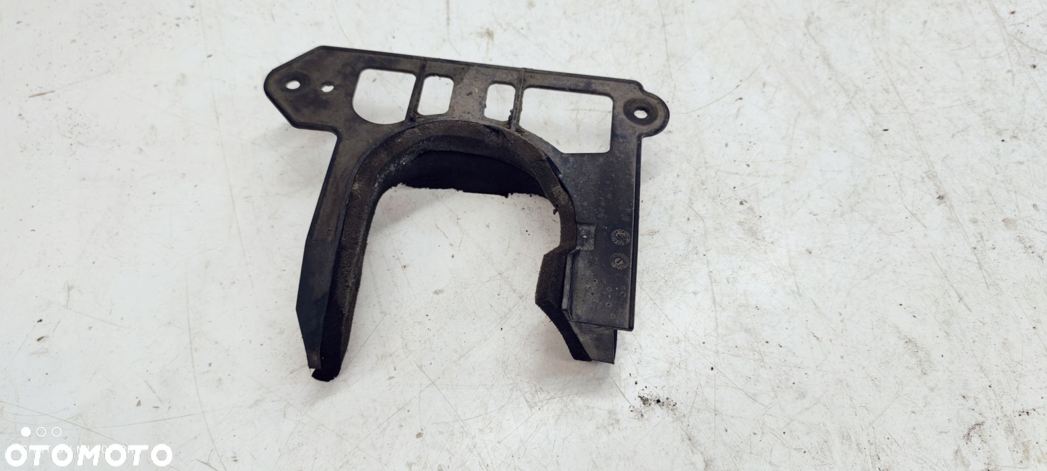 OSŁONA PÓŁOSI LEWA AUDI A4 B8 A5 8K0863187B - 1