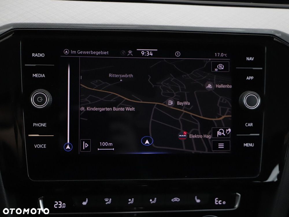 Volkswagen Passat - 17