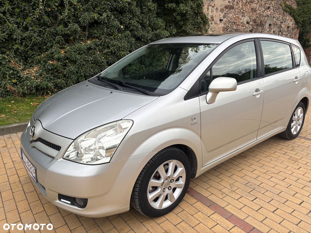 Toyota Corolla Verso - 26
