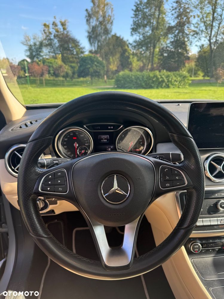 Mercedes-Benz GLA 250 7G-DCT Style - 12