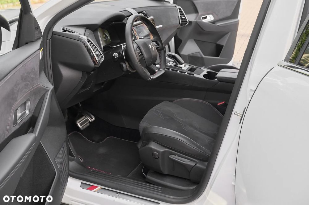DS Automobiles DS 7 Crossback - 24