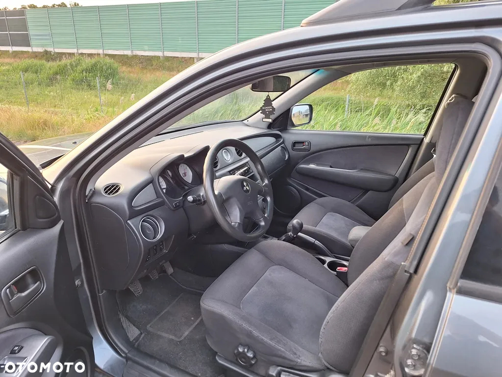Mitsubishi Outlander 2.0 Comfort 4WD - 16
