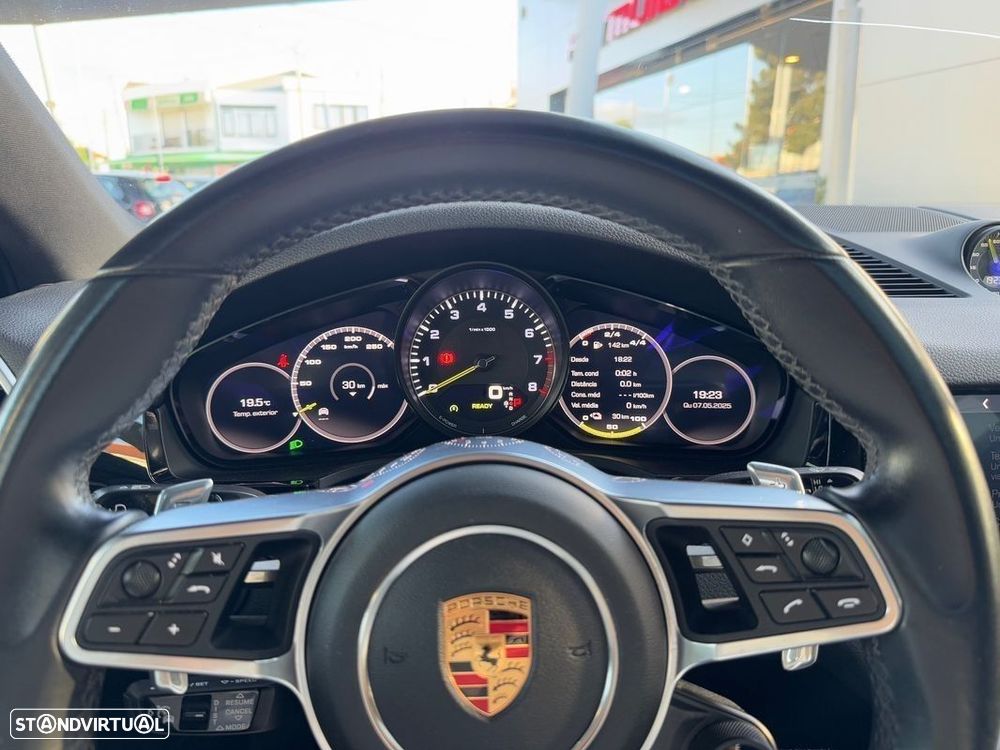 Porsche Cayenne Coupé E-Hybrid - 15