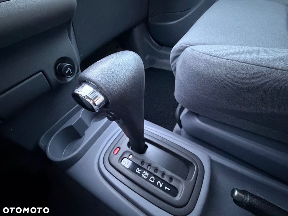 Nissan Almera Tino acenta PLUS - 27