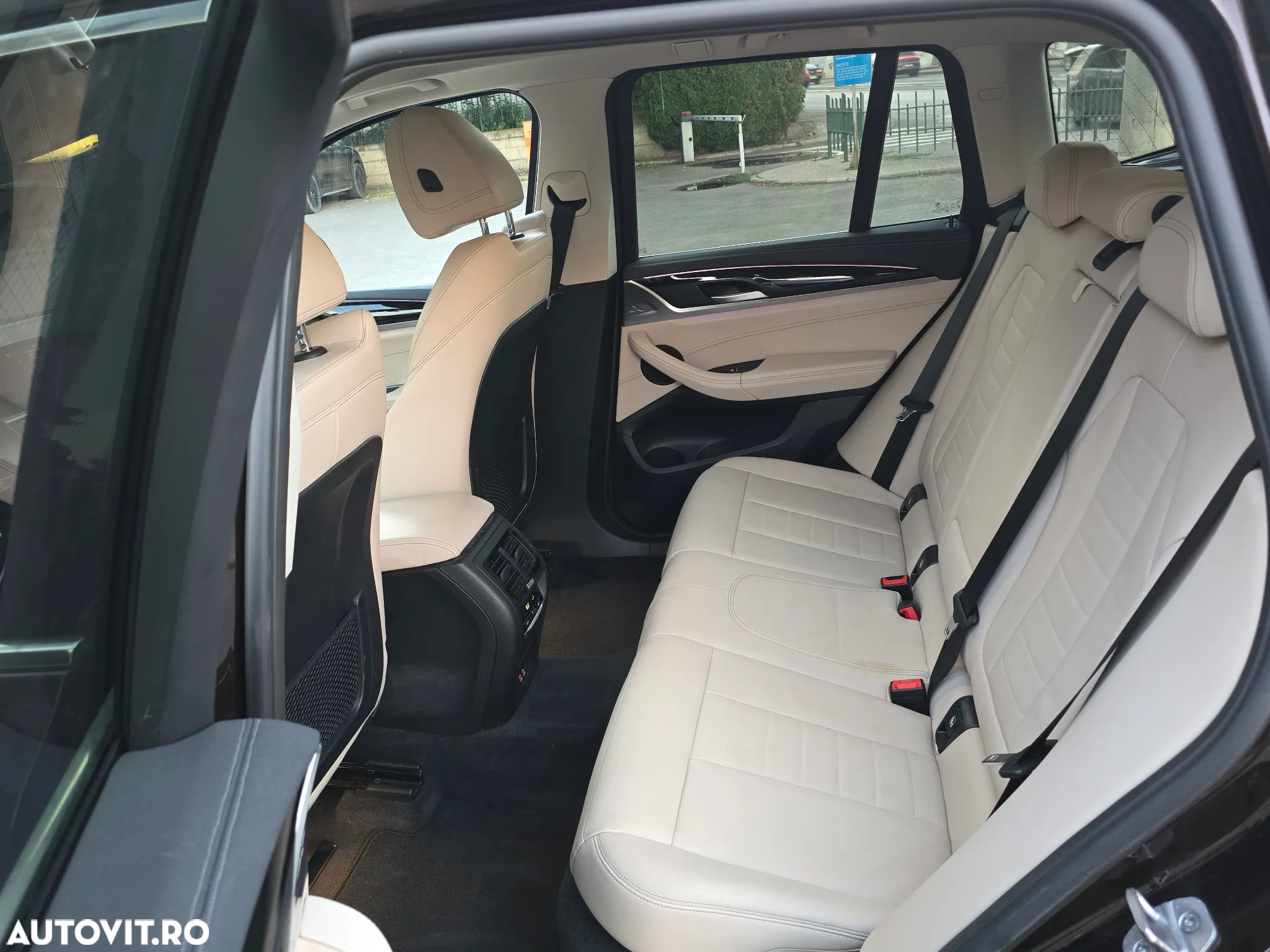 BMW X3 xDrive20d AT Luxury Line - 8