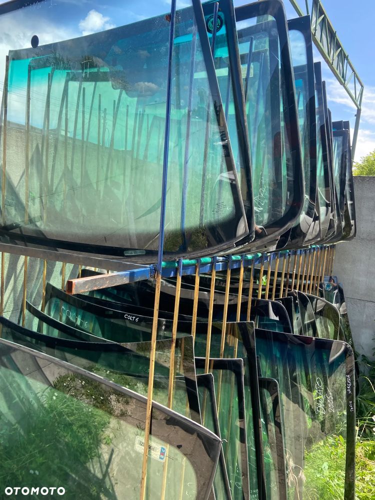 SZYBA PRZEDNIA CZOŁOWA BMW E46 - 2