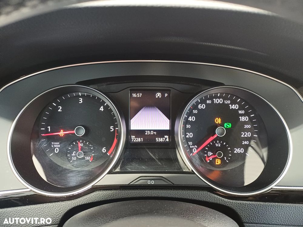 Volkswagen Passat 2.0 TDI DSG Comfortline - 13