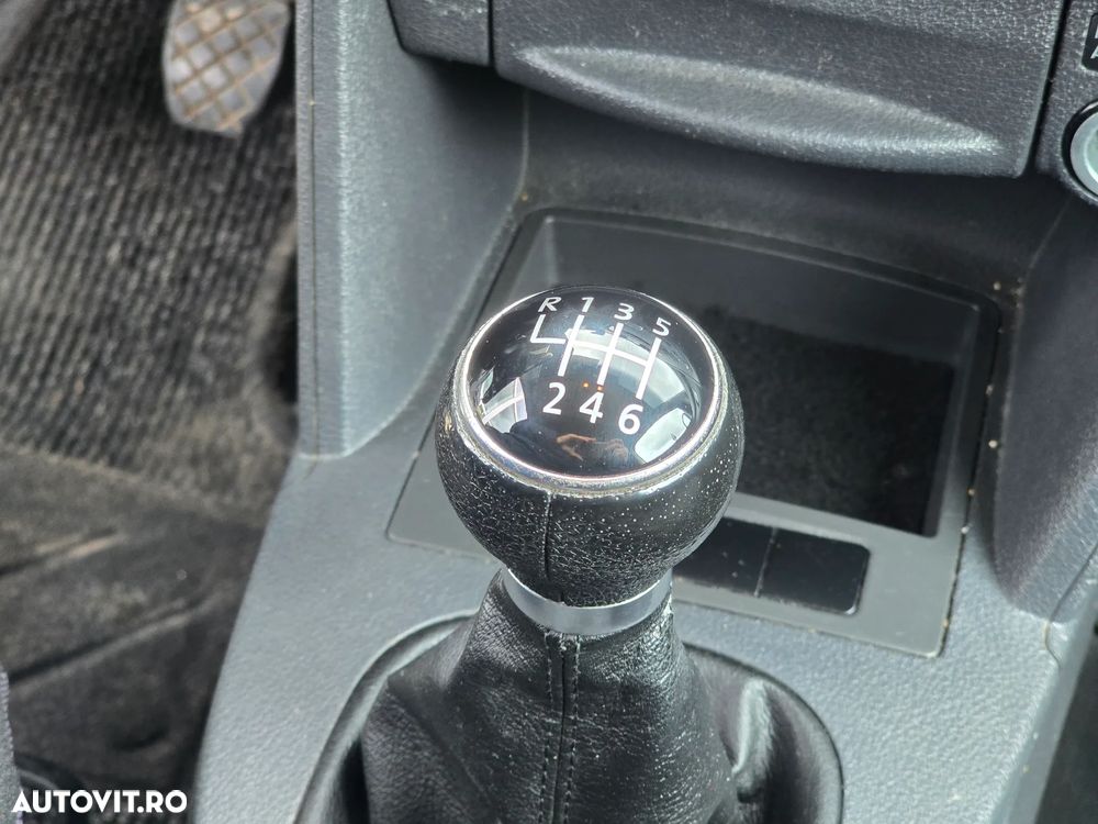 Volkswagen Caddy - 21