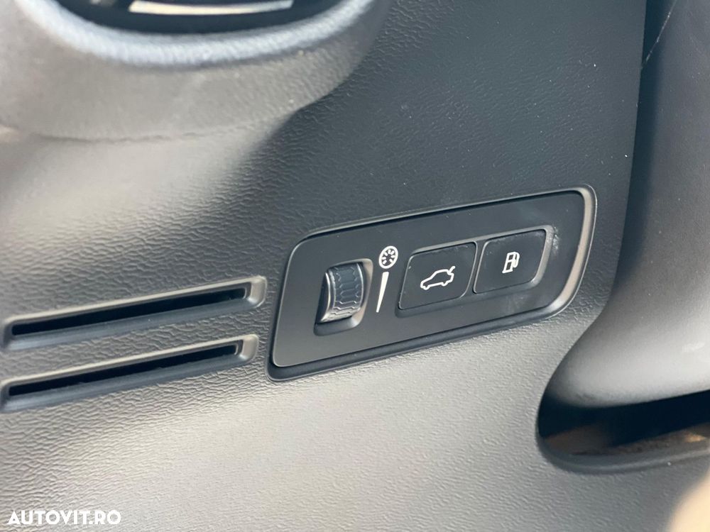 Volvo XC 40 Recharge T5 Twin Engine AT7 Inscription Expression - 10