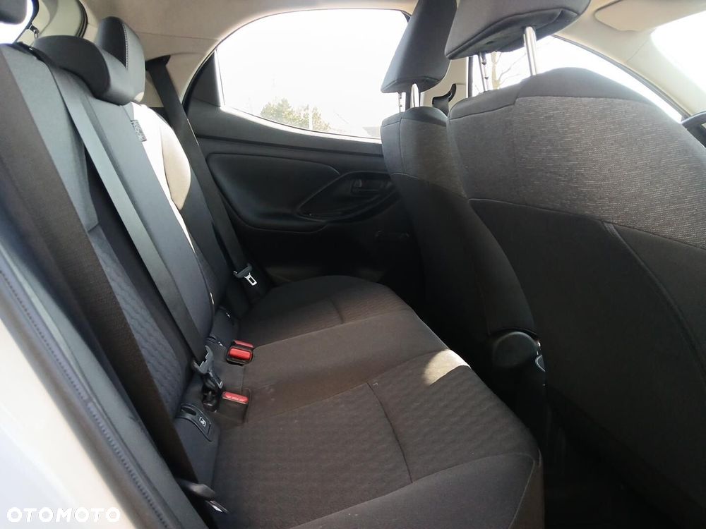Toyota Yaris - 11
