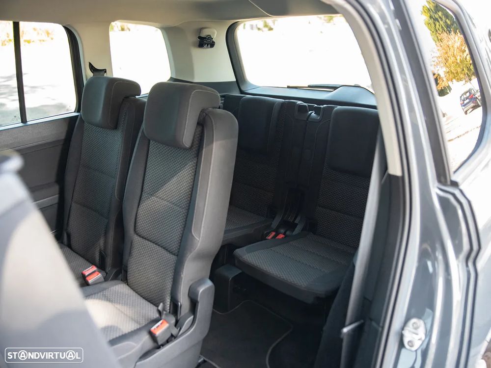 VW Touran 2.0 TDI Confortline - 27