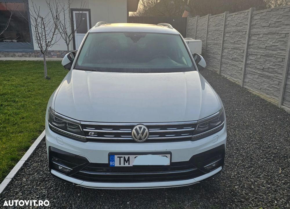 Volkswagen Tiguan - 1