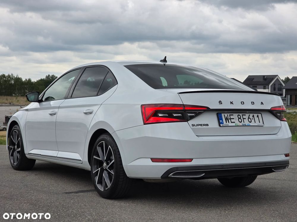 Skoda Superb 2.0 TDI SCR Sportline DSG - 6