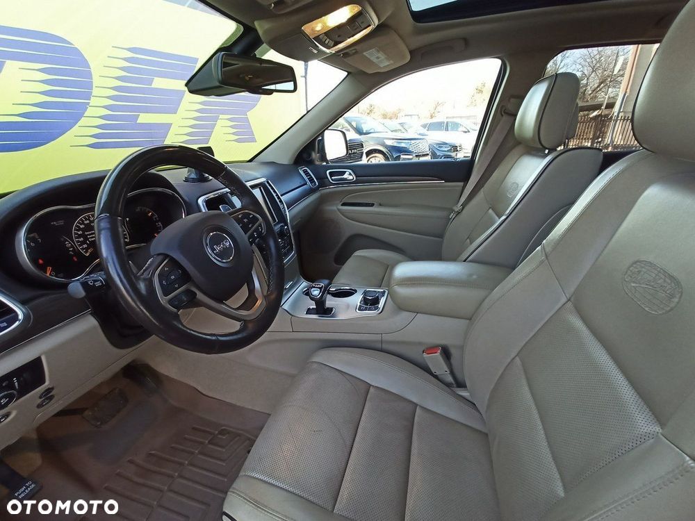 Jeep Grand Cherokee - 34
