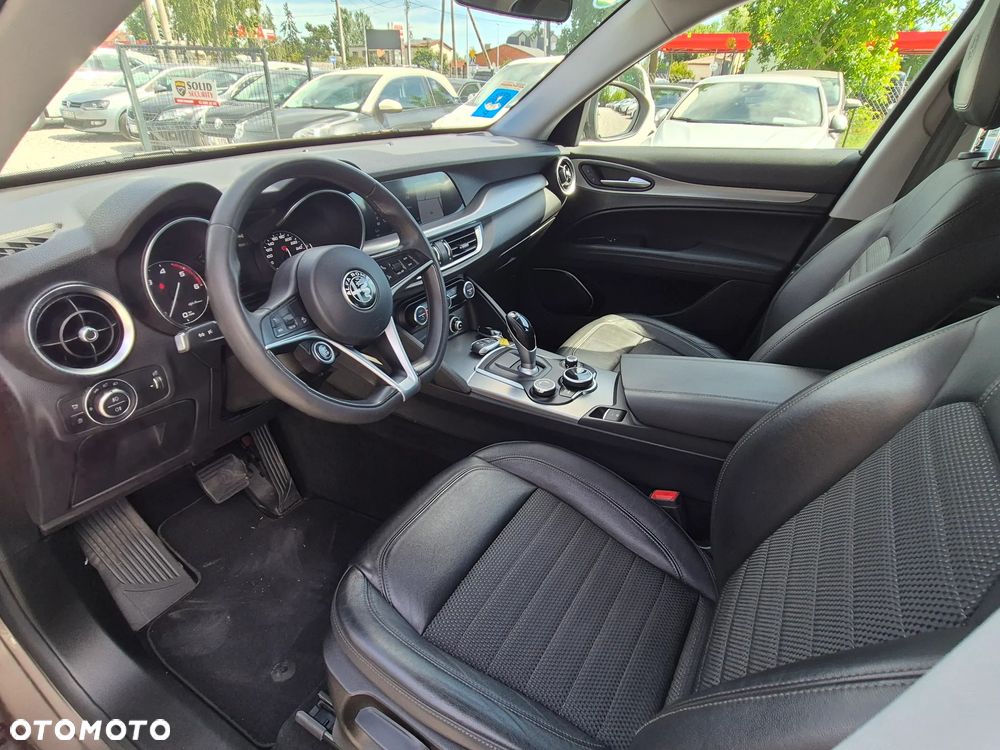 Alfa Romeo Stelvio 2.2 16V AT8 Executive - 27