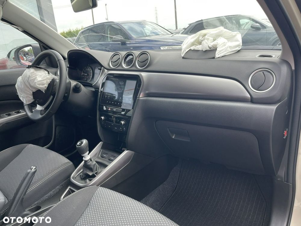 Suzuki Vitara 1.4 Boosterjet Hybrid Comfort - 14