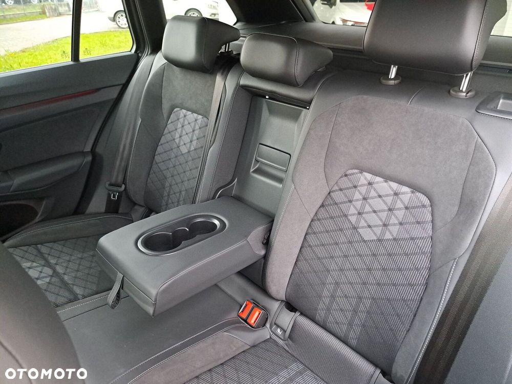 Volkswagen Golf Variant - 38