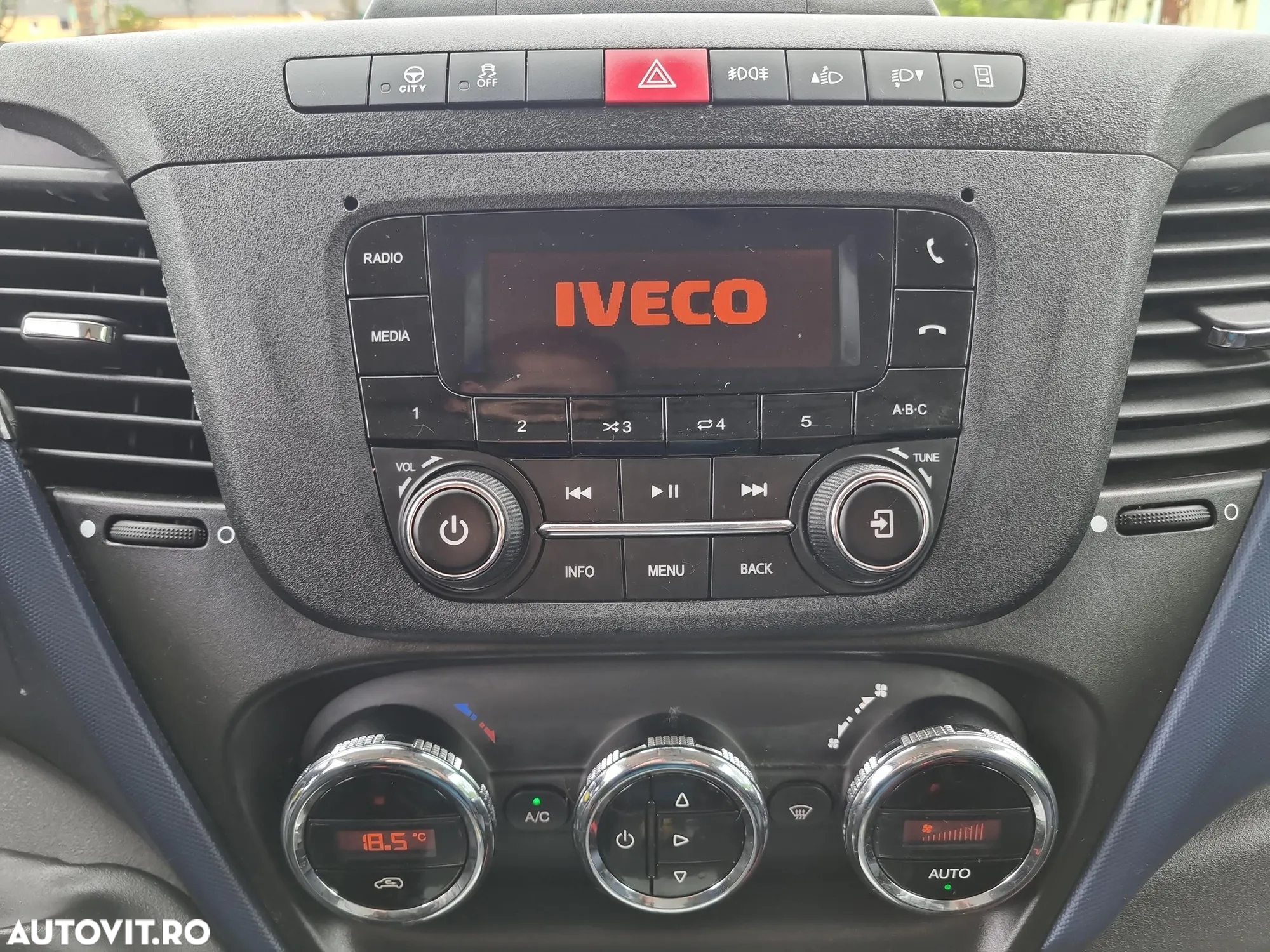 Iveco Daily 35-140 Chassi Cab 2.3 JTD Hi-Matic - 14