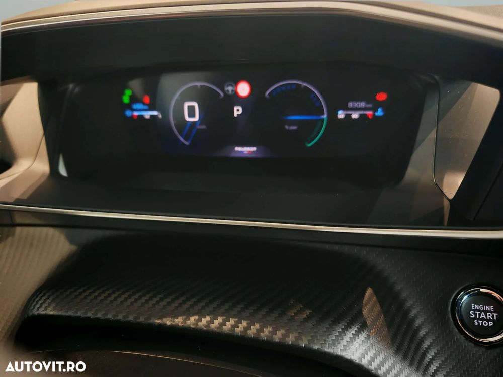 Peugeot 2008 1.2L e-DCS6 MHEV GT - 22
