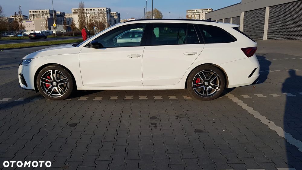 Skoda Octavia 2.0 TSI RS DSG - 2