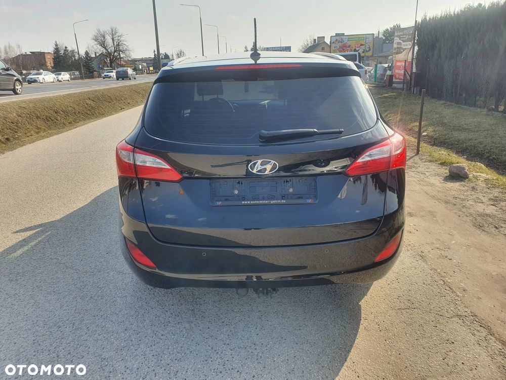 Hyundai i30 blue 1.6 CRDi Classic Navigation - 6