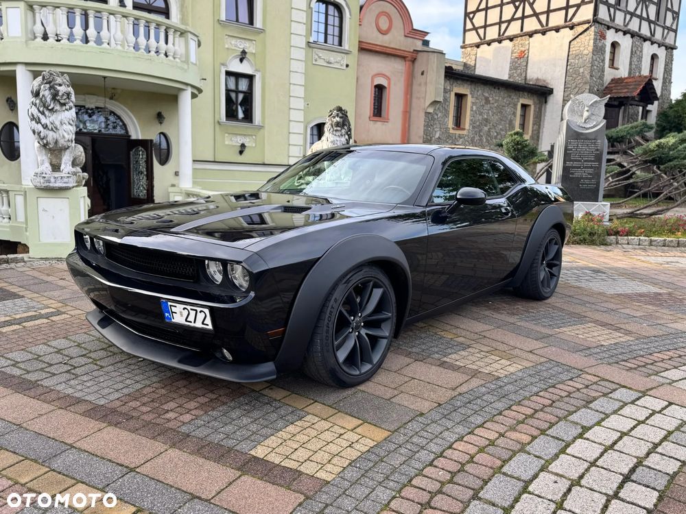Dodge Challenger - 24