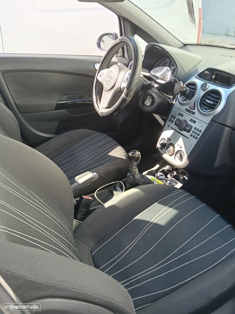 Opel Corsa 1.2 Enjoy - 9