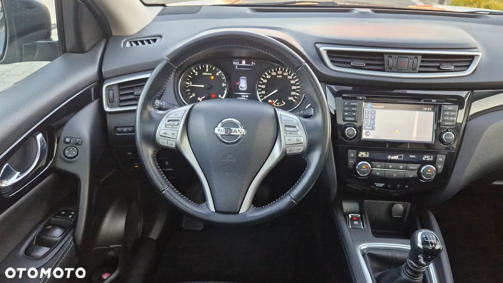 Nissan Qashqai 1.6 dCi Tekna - 10