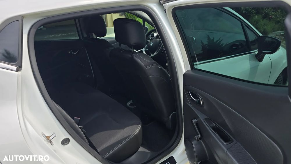 Renault Clio - 8