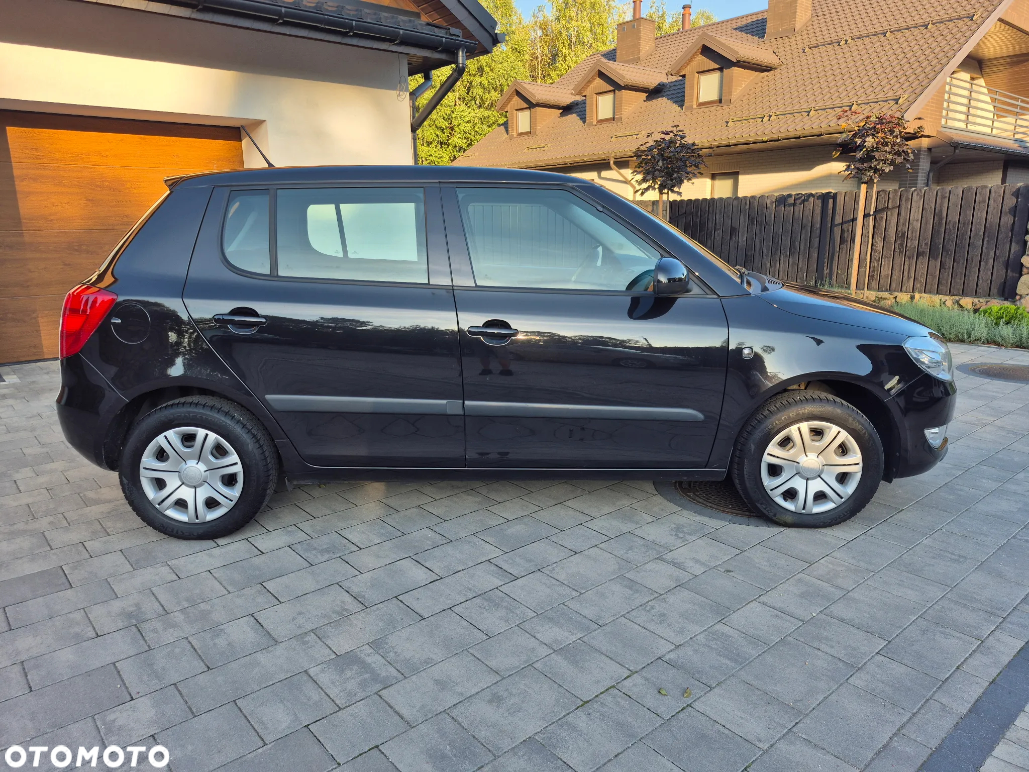 Skoda Fabia 1.2 HTP Ambiente - 25