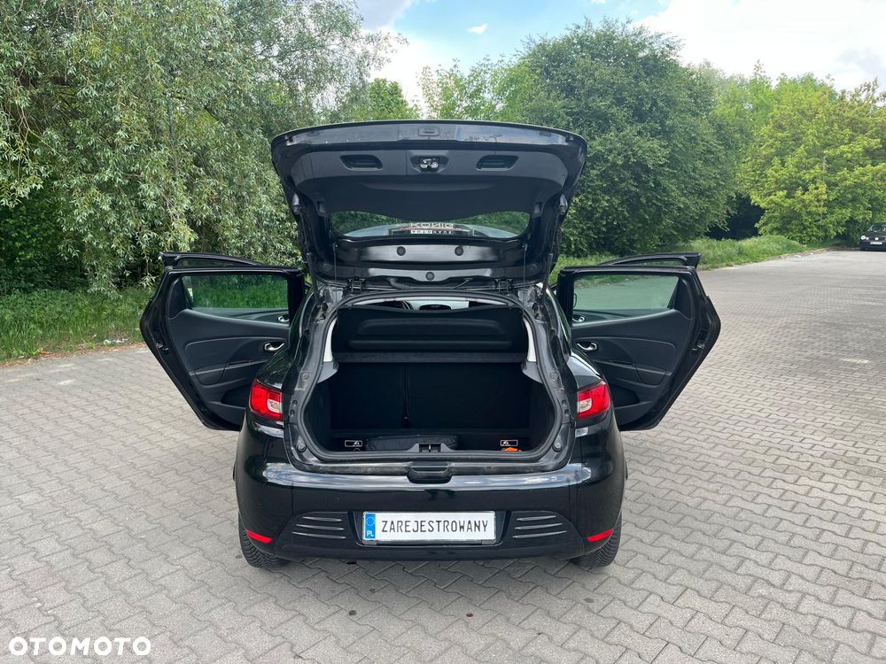 Renault Clio 1.2 16V 75 Collection - 17
