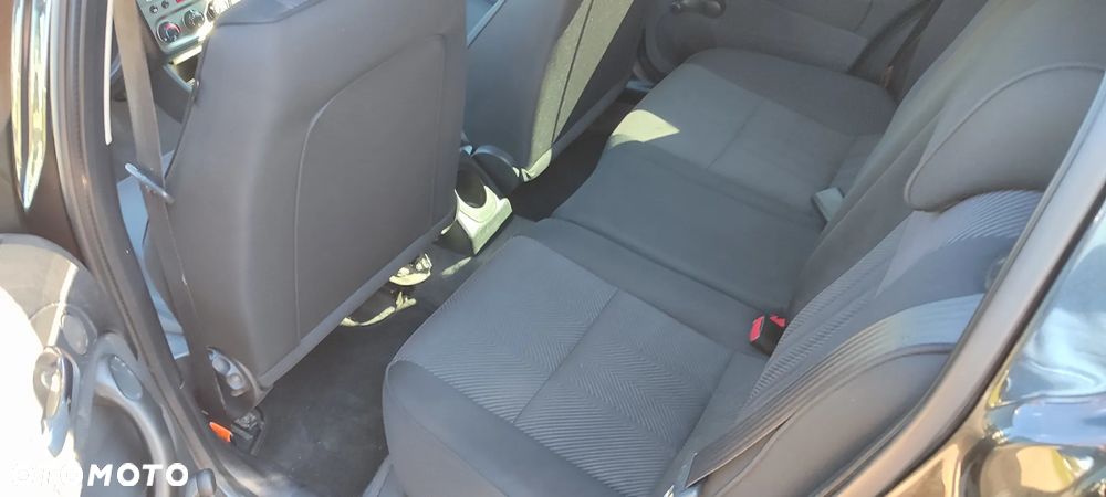 Alfa Romeo 147 1.6 Twin Spark ECO Shape - 11