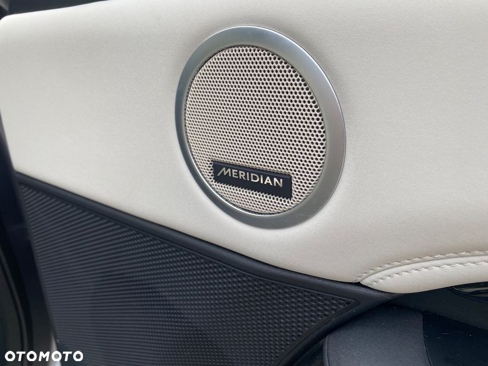 Land Rover Discovery V 2.0 P300 - 22