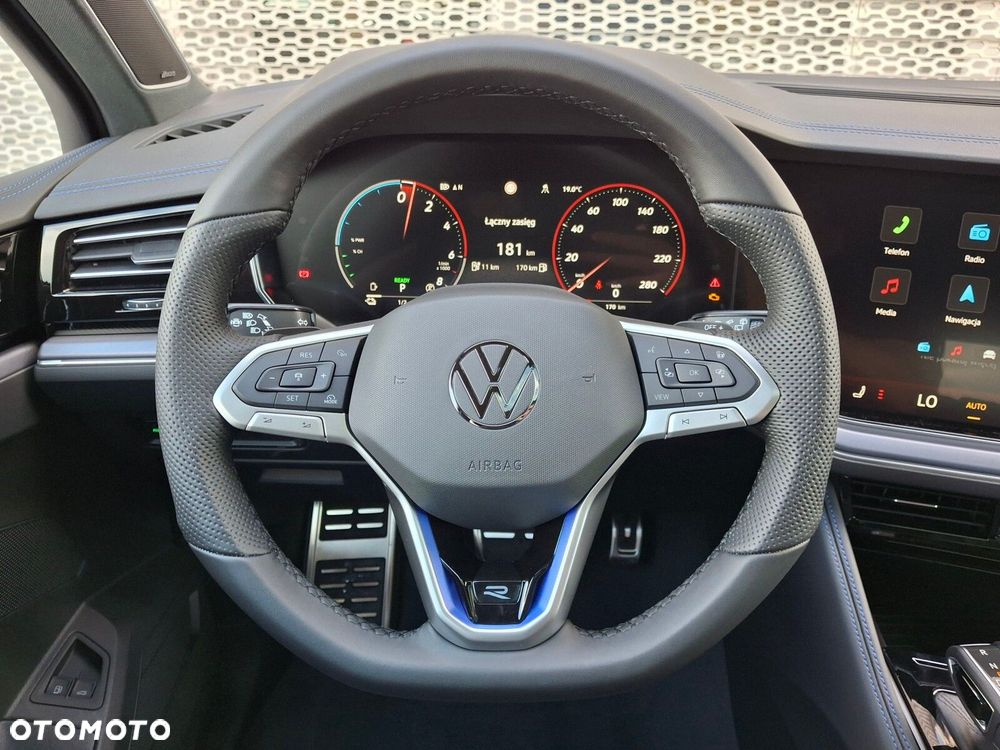 Volkswagen Touareg - 28