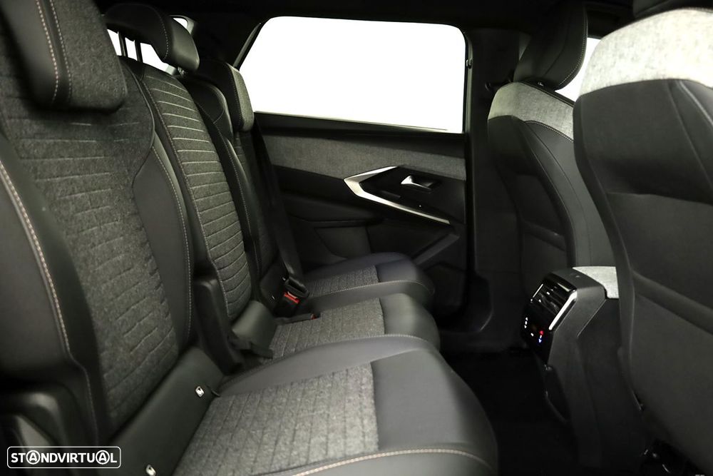 Peugeot 5008 1.2 Hybrid Allure e-DCS6 - 21